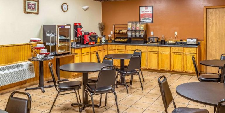 NEWIA 03 -BREAKFAST AREA