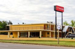 Econo Lodge Hotel for Sale in Kansas