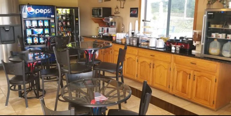 CASMO 02 - BREAKFAST AREA