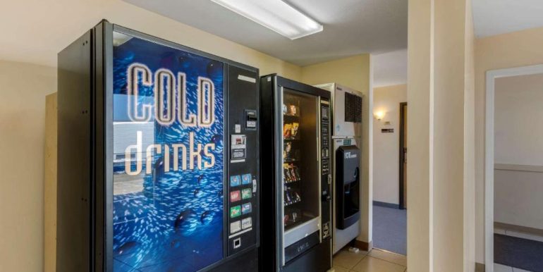 HAMAL 09 - VENDING MACHINES