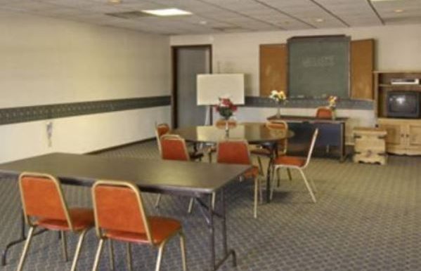 PLAMO - 06 MEETING ROOM 1