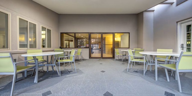 ELDAR 07-OUTDOOR PATIO