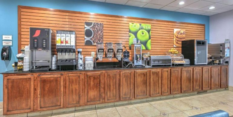 TULOKLQ - 03 BREAKFAST 1