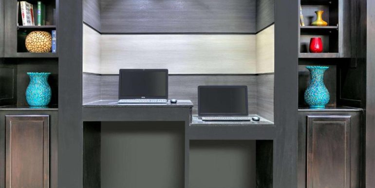 TULOKLQ - 05 BUSINESS CENTER