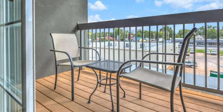 TULOKLQ - 14 SUITE 4