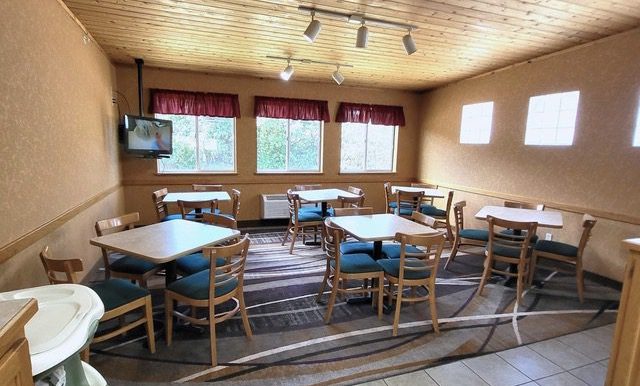 WARMO 03- BREAKFAST 2