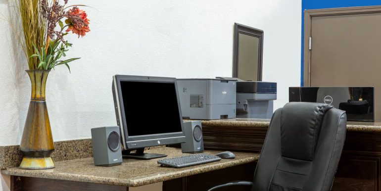 BRAMOBIS 03 - BUSINESS CENTER