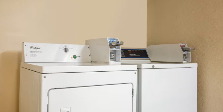 BRAMOBIS 10 - LAUNDRY