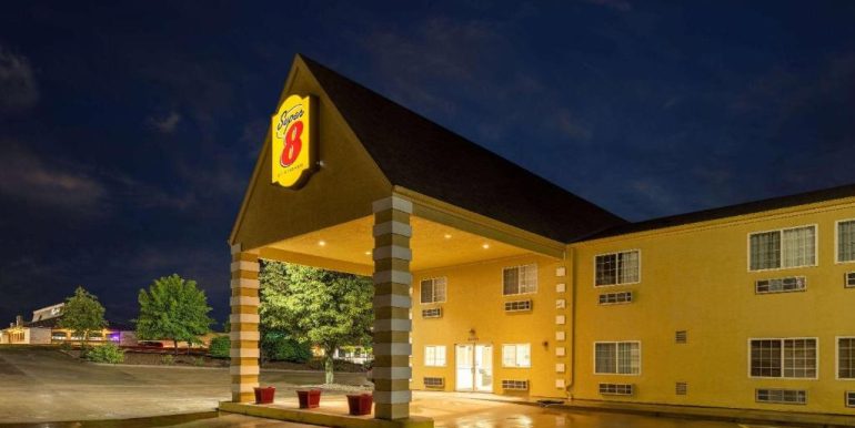 DESKS 01 - EXTERIOR 1