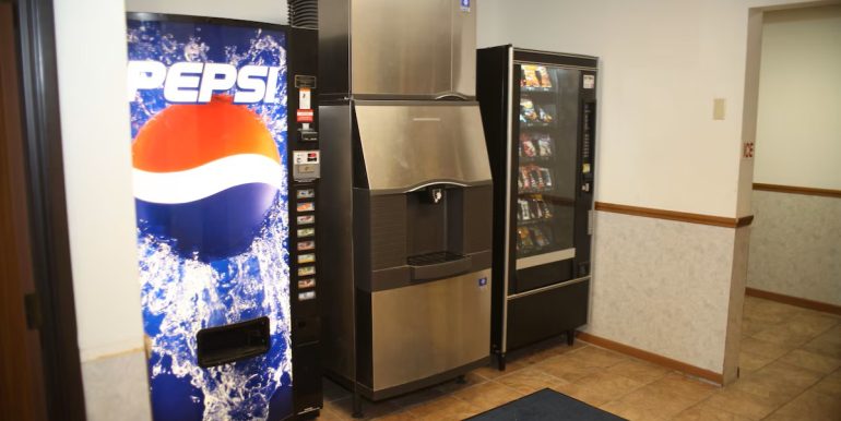 GRANEUSA 08 - VENDING