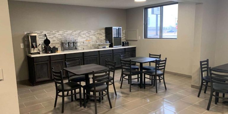 KIRMO 03- BREAKFAST AREA 1