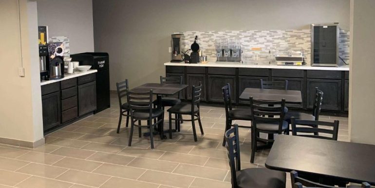 KIRMO 03- BREAKFAST AREA 2