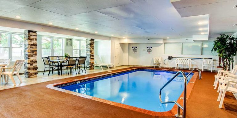 COLMO 06 - POOLjpeg